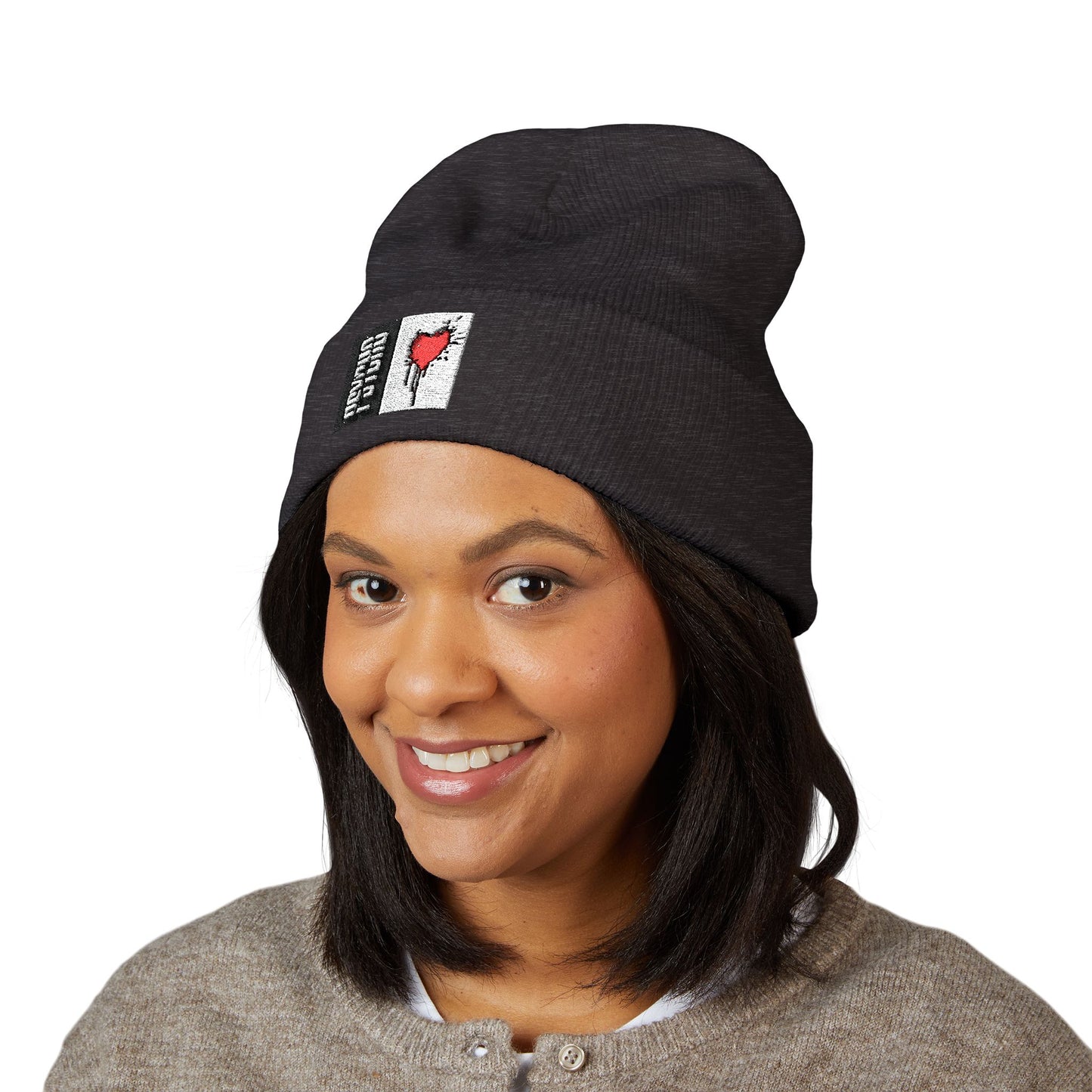 Embroidered Cuffed Beanie with Heart Design - Cozy Winter Accessory, Perfect Gift for Friends, Unisex Hat, Streetwear Fashion